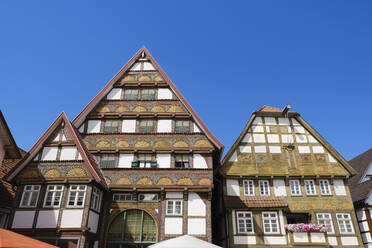 Deutschland, Nordrhein-Westfalen, Bad Salzuflen, Fassaden von historischen Fachwerkhäusern - WIF04599