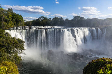 Lumangwe-Wasserfälle am Kalungwishi-Fluss, nördliches Sambia, Afrika - RHPLF23270