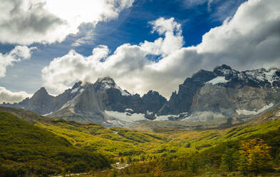 Berge um Valle Frances (Valle del Frances), Torres del Paine Nationalpark, Patagonien, Chile, Südamerika - RHPLF23296