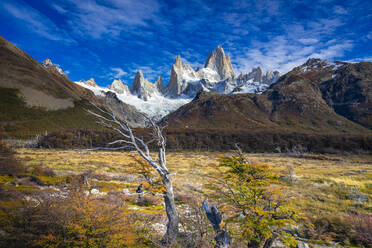 Panoramablick auf den Berg Fitz Roy, Nationalpark Los Glaciares, UNESCO-Weltkulturerbe, Patagonien, Argentinien, Südamerika - RHPLF23382