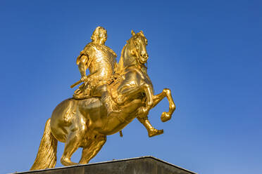 Deutschland, Sachsen, Dresden, Statue des Goldenen Reiters von Augustus II - WDF07090