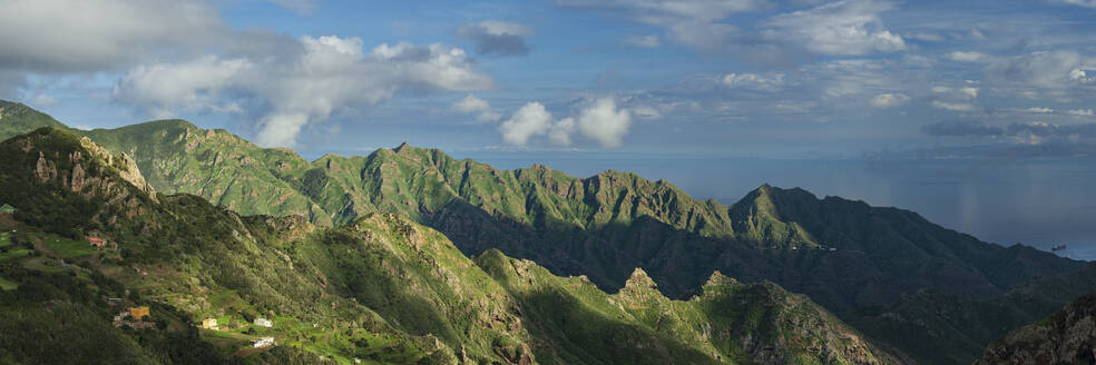 Spanien, Kanarische Inseln, Panorama der Gebirgskette Macizo de Anaga - WGF01424