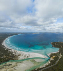 Panoramaluftaufnahme von Bremer Bay, Westaustralien, Australien. - AAEF16488