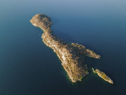 Luftaufnahme der Boadzulu-Insel im südlichen Malawi-See, Mangochi, Malawi, Afrika. - AAEF16951