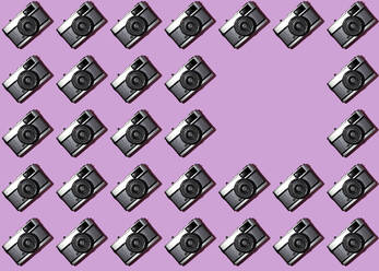 Three dimensional pattern of rows of cameras with single blank spot - GIOF15697