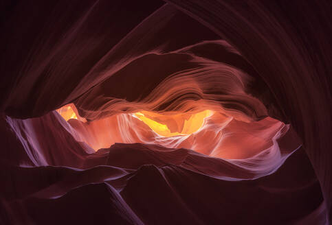 Breathtaking view of uneven curvy walls of Antelope Canyon illuminated with sunlight in Arizona, USA - ADSF41776