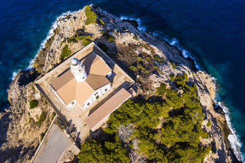 Far de Capdepera lighthouse with cliffs - AMF09679