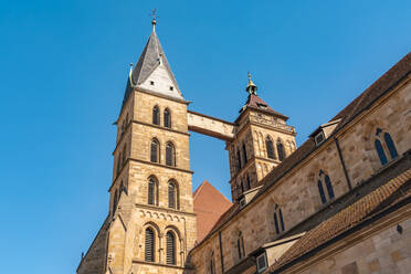 Deutschland, Baden-Württemberg, Esslingen, Glockentürme der Kirche St. Dionys - TAMF03698