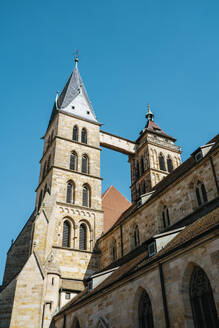 Deutschland, Baden-Württemberg, Esslingen, Glockentürme der Kirche St. Dionys - TAMF03699