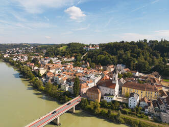 Deutschland, Bayern, Passau, Luftaufnahme der Rosenau im Sommer - TAMF03769