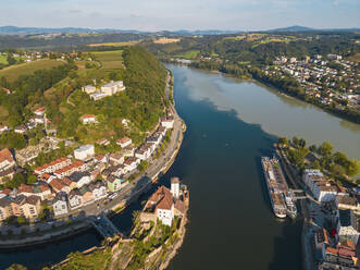Deutschland, Bayern, Passau, Luftaufnahme des Zusammenflusses von Donau und Ilz - TAMF03781