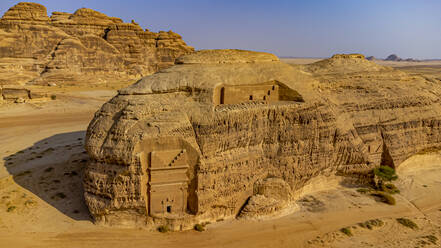 Saudi-Arabien, Provinz Medina, Al Ula, Luftaufnahme der antiken Grabstätte in Mada'In Salih - RUNF04781