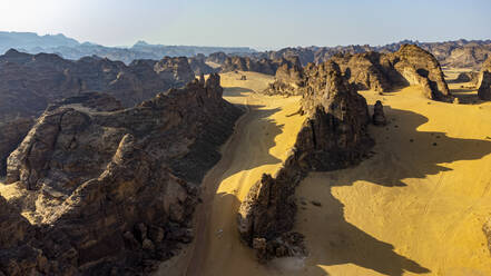 Saudi-Arabien, Provinz Medina, Al Ula, Luftaufnahme einer Sandsteinschlucht - RUNF04817