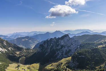 Deutschland, Bayern, Aussicht von einem Berggipfel in den Bayerischen Voralpen - FOF13267