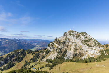 Deutschland, Bayern, Blick auf den Gipfel des Wendesteins - FOF13359