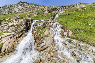 Österreich, Kärnten, Nassfeld Wasserfall im Nationalpark Hohe Tauern - FOF13395