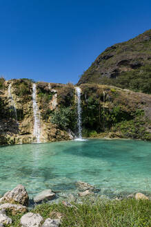 Oman, Dhofar, Salalah, Turquoise pond and waterfalls of Wadi Darbat river - RUNF04900