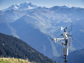 Frankreich, Auvergne-Rhone-Alpes, Umweltmessstation im Vanoise-Nationalpark - LAF02802