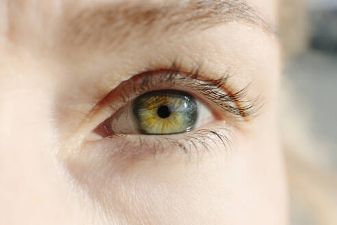 Frau mit grüner Augenfarbe - SIF00653
