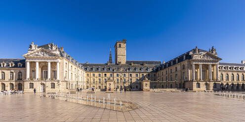 Frankreich, Bourgogne-Franche-Comte, Dijon, Fassade des Palastes der Herzöge von Burgund - WDF07220