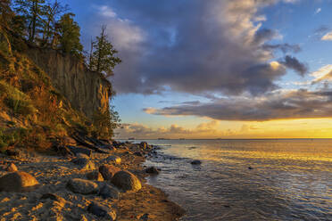 Poland, Pomerania, Gdynia, Orlowo Cliff at dawn - ABOF00870