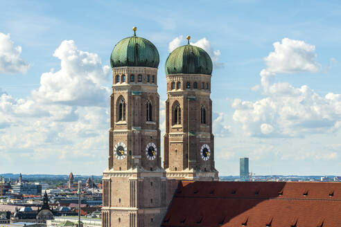 Germany, Munich, Twin bell towers of Frauenkirche - TAMF03862