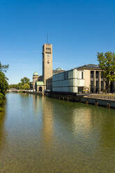 Germany, Munich, Isar river with Deutsches Museum in background - TAMF03878
