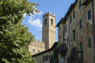 Italien, Toskana, Poppi, Turm des Schlosses Castello dei Conti Guidi - MAMF02494