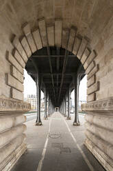 France, Ile-de-France, Paris, Underside of Pont de Bir-Hakeim with arch in foreground - MMPF00631