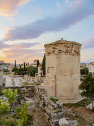 Turm der Winde (Horologion von Andronikos Kyrrhestes) bei Sonnenuntergang, Forum Romanum, Athen, Attika, Griechenland, Europa - RHPLF23464
