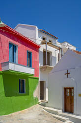 Blick auf bunte Häuser, Skopelos-Stadt, Insel Skopelos, Sporaden, Griechische Inseln, Griechenland, Europa - RHPLF23543