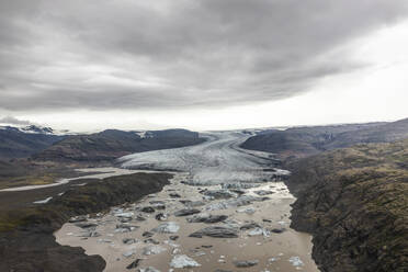 Luftaufnahme des Hoffellsfjoll-Gletschers in Island. - AAEF17286