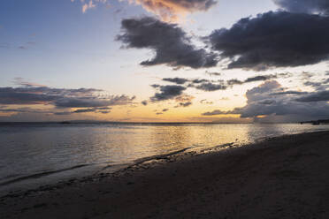 Sea under cloudy sky at sunset, Bohol, Philippines - PNAF04948