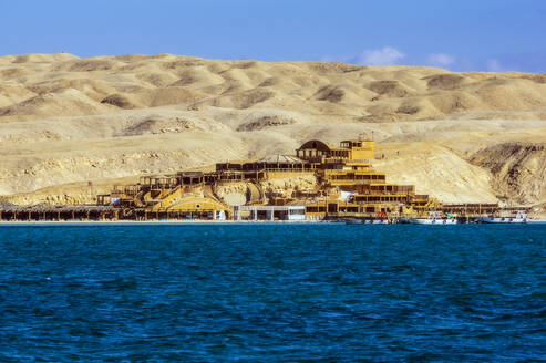 Ägypten, Gouvernement Rotes Meer, Hurghada, Blick auf die Orange Bay im Sommer - THAF03177