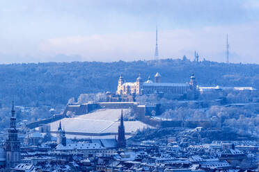 Fog over Marienberg Fortress in city - NDF01549