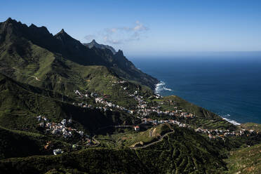 Spain, Canary Islands, View of village in Macizo de Anaga range - DAMF01204