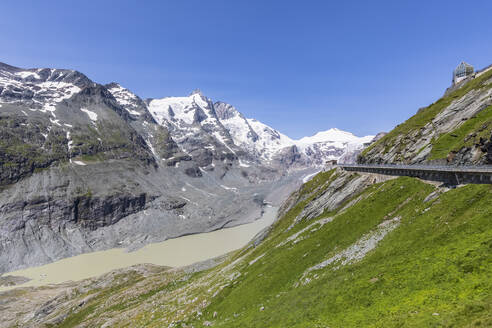 Österreich, Kärnten, Sandersee und Pasterzegletscher von der Kaiser Franz Josefs Höhe aus gesehen - FOF13402