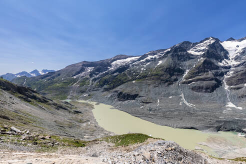 Österreich, Kärnten, Gamsgrubenweg mit Blick auf den Pasterzegletscher und den Sandersee - FOF13403