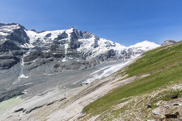 Austria, Carinthia, View of Pasterze glacier in High Tauern - FOF13405