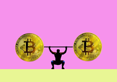 Illustration eines Mannes, der eine Langhantel mit Bitcoins stemmt - GWAF00044