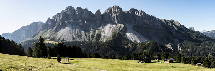 Parco Naturale Puez-Odle on sunny day, Dolomites, italy - ALRF02025