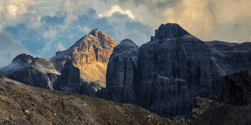 Sass da Ciampac bei Sonnenaufgang, Dolomiten, Italien - ALRF02042