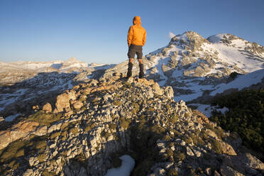 Austria, Salzburger Land, Male hiker at Steinernes Meer plateau - CVF02313