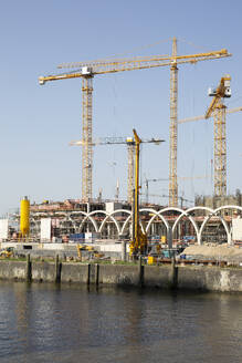 Germany, Hamburg, Large construction site in HafenCity - ASCF01733