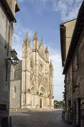 Berühmte Kathedrale Santa Maria Assunta an einem sonnigen Tag, Orvieto, Italien - MAMF02608