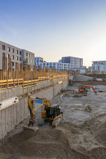 Baustelle für neue Gebäude mit Baggerschaufeln - MAMF02656