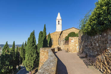 Italien, Toskana, Pienza, Außenansicht des Doms von Pienza im Sommer - FOF13608