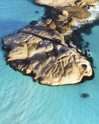 Luftaufnahme der Küstenlinie der Wylie Bay, Esperance, Australien. - AAEF17766