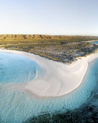 Luftaufnahme von Turquoise Bay, Westaustralien, Australien. - AAEF17833