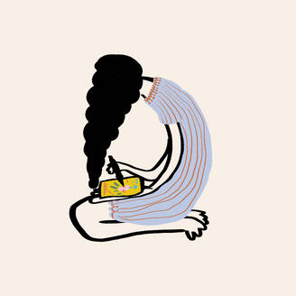 Vektor-Illustration von Cartoon-Künstlerin in gestreiften blauen Kleid mit schwarzen langen gewellten Haaren sitzen auf Knien und Zeichnung Bild in Skizzenbuch gegen beige Hintergrund - ADSF43579